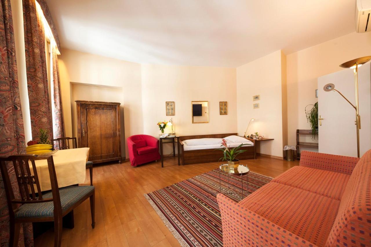 Aparthotel Mondial 4*